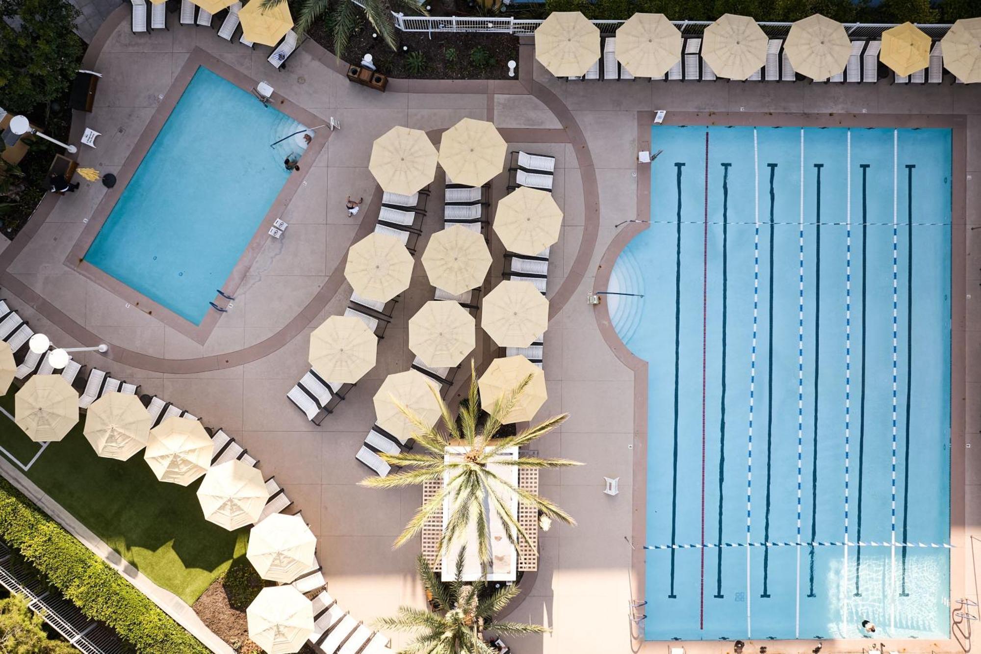 Renaissance Clubsport Laguna 4*