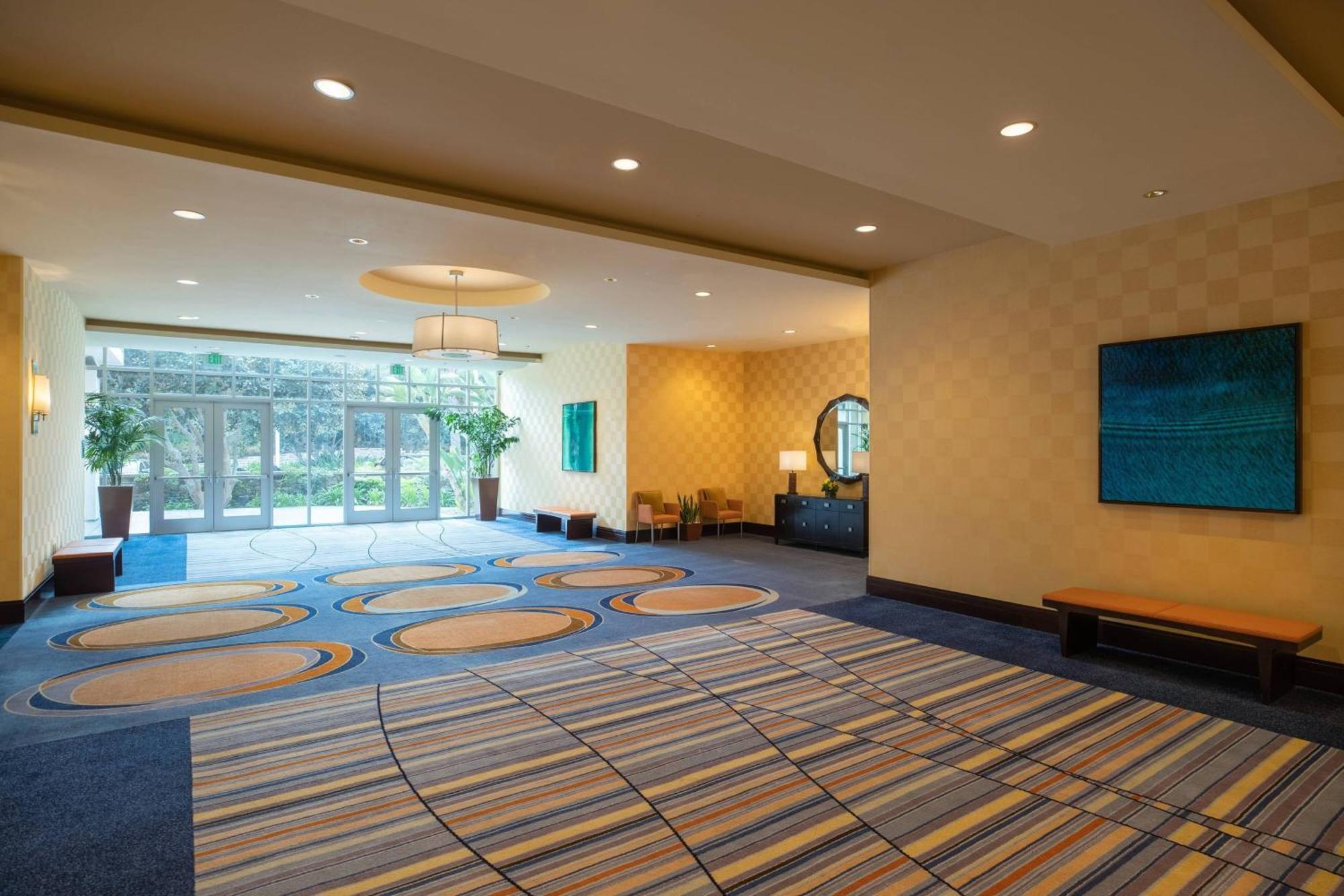 Renaissance Clubsport Laguna Hotel