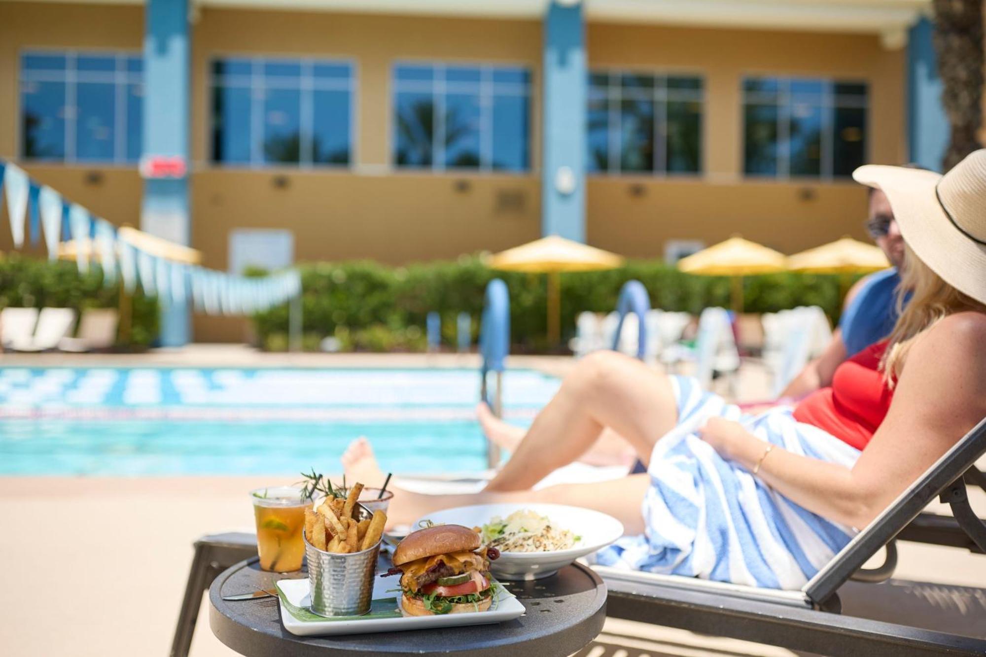 Renaissance Clubsport Laguna Hotel 4*